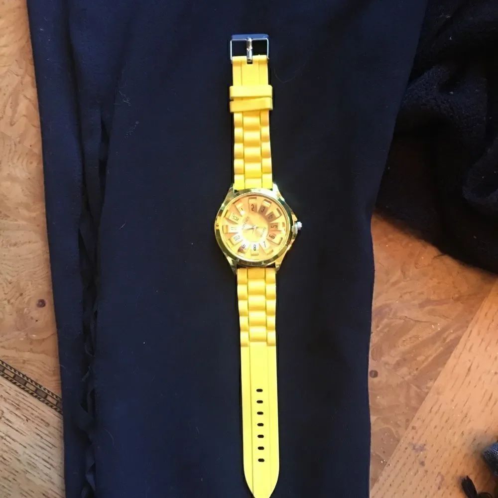 Yellow Rubber Watch!! - Picture 3 of 13